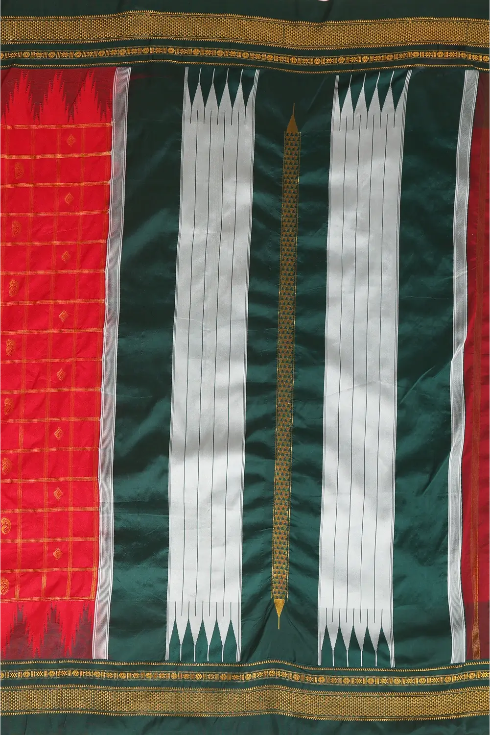 Scarlet Elegance- Ilkal Saree
