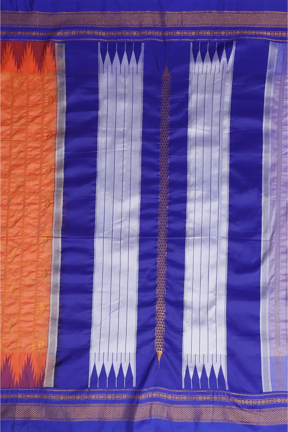 Coral Majesty- Ilkal Saree