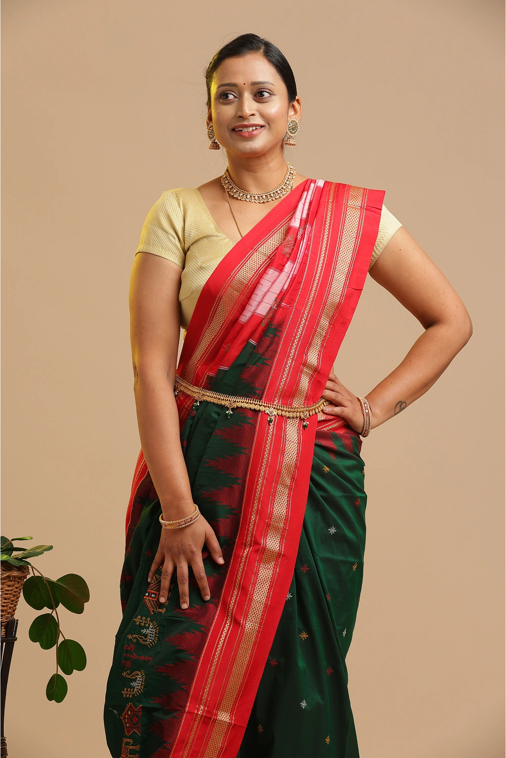 Green Ilkal Saree with Tope Teni Pallu & Kasuti Embroidery – in Cotton Silk