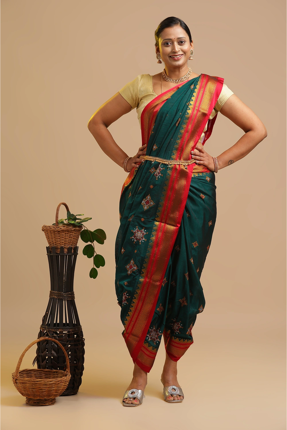 Teal Green Ilkal Saree with Tope Teni Pallu & Kasuti Embroidery – in Cotton Silk