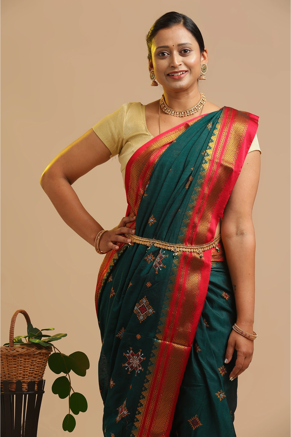 Teal Green Ilkal Saree with Tope Teni Pallu & Kasuti Embroidery – in Cotton Silk