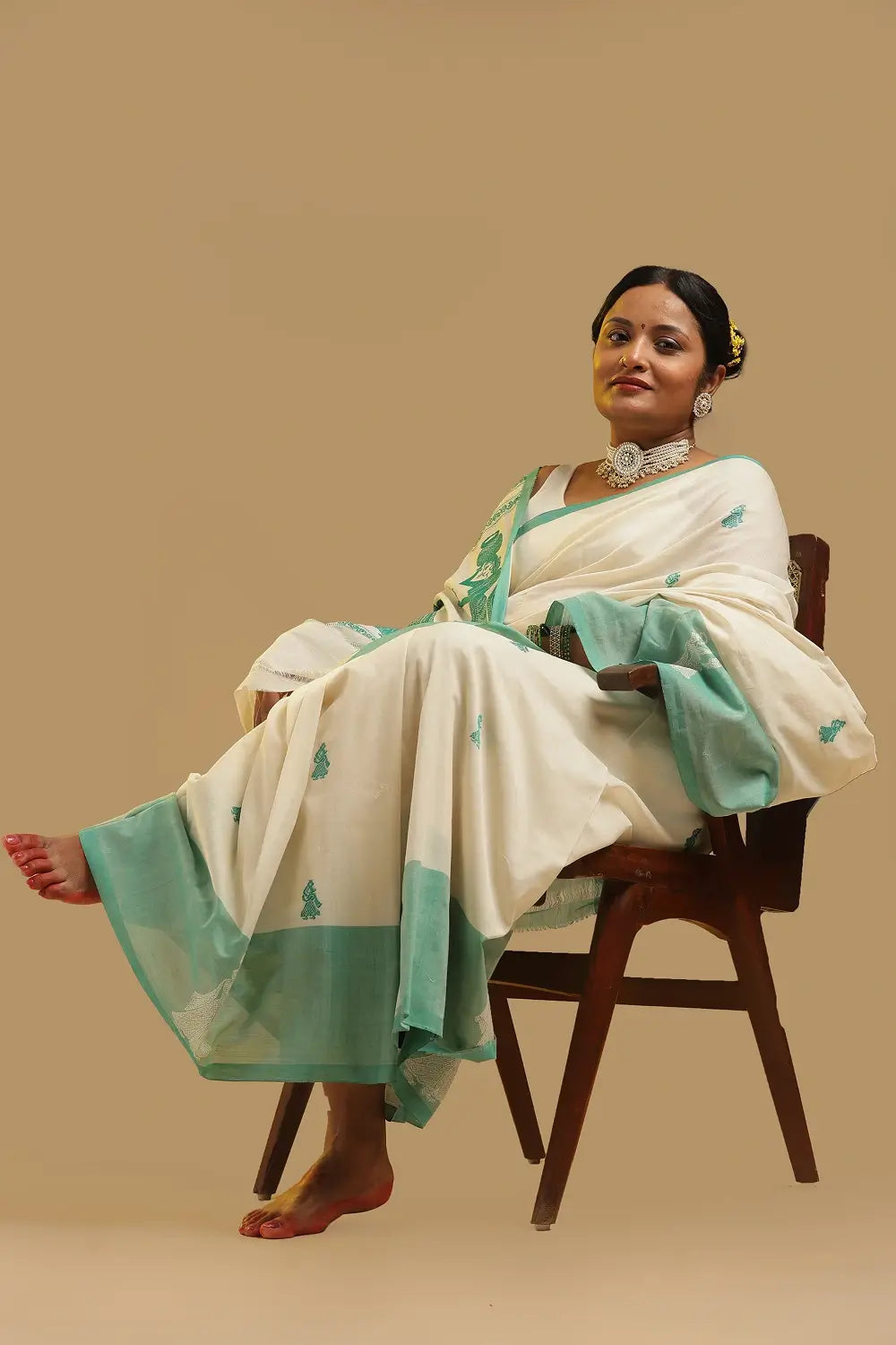 White Elegance – White & Mint Green Gollabhama Cotton Saree