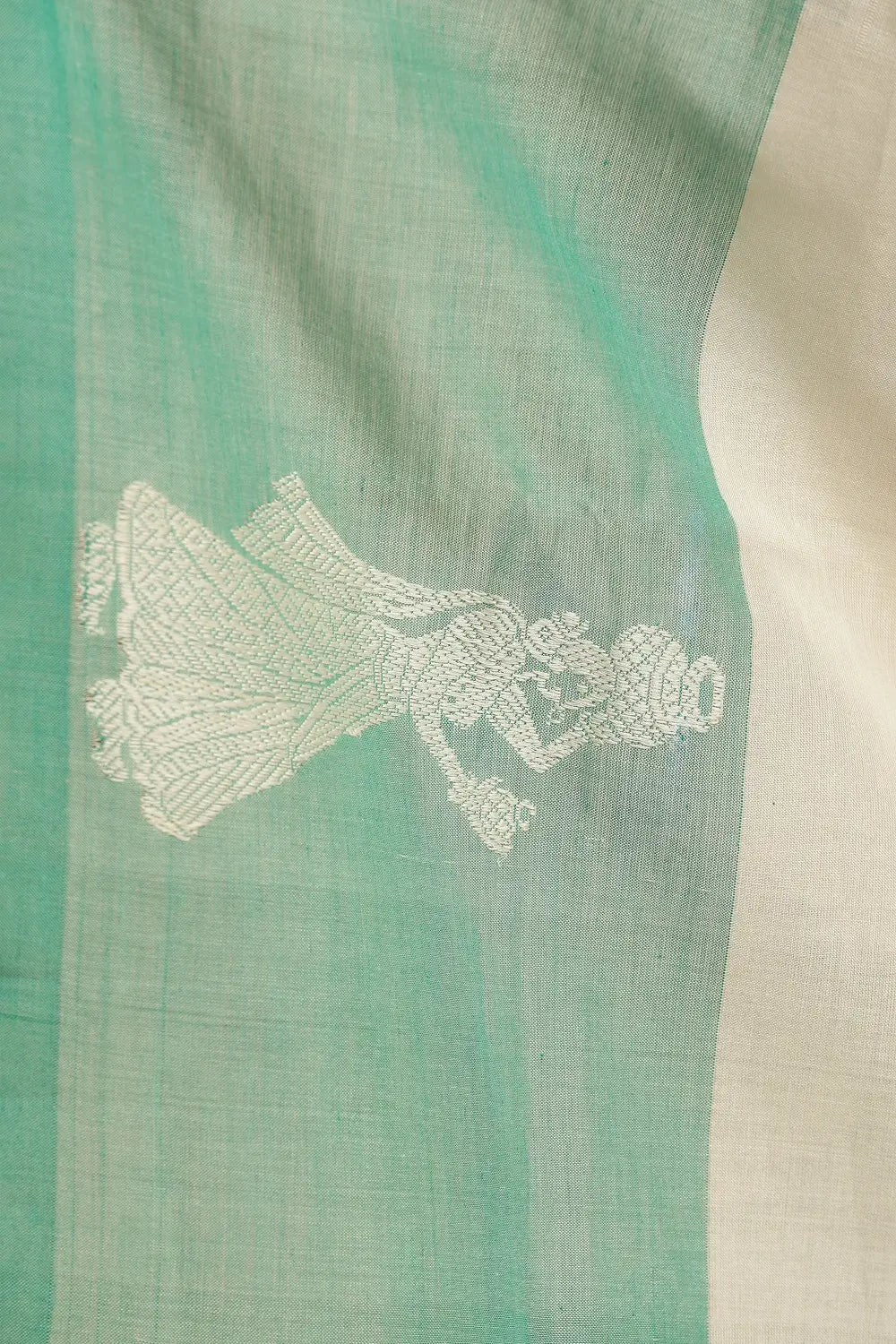 White Elegance – White & Mint Green Gollabhama Cotton Saree
