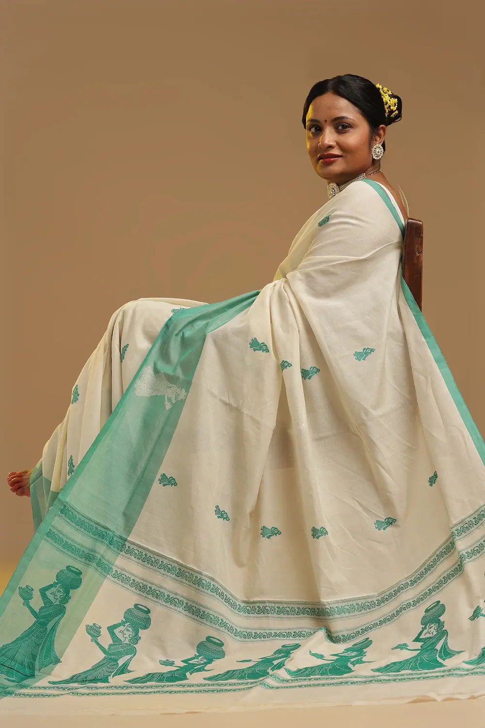 White Elegance – White & Mint Green Gollabhama Cotton Saree