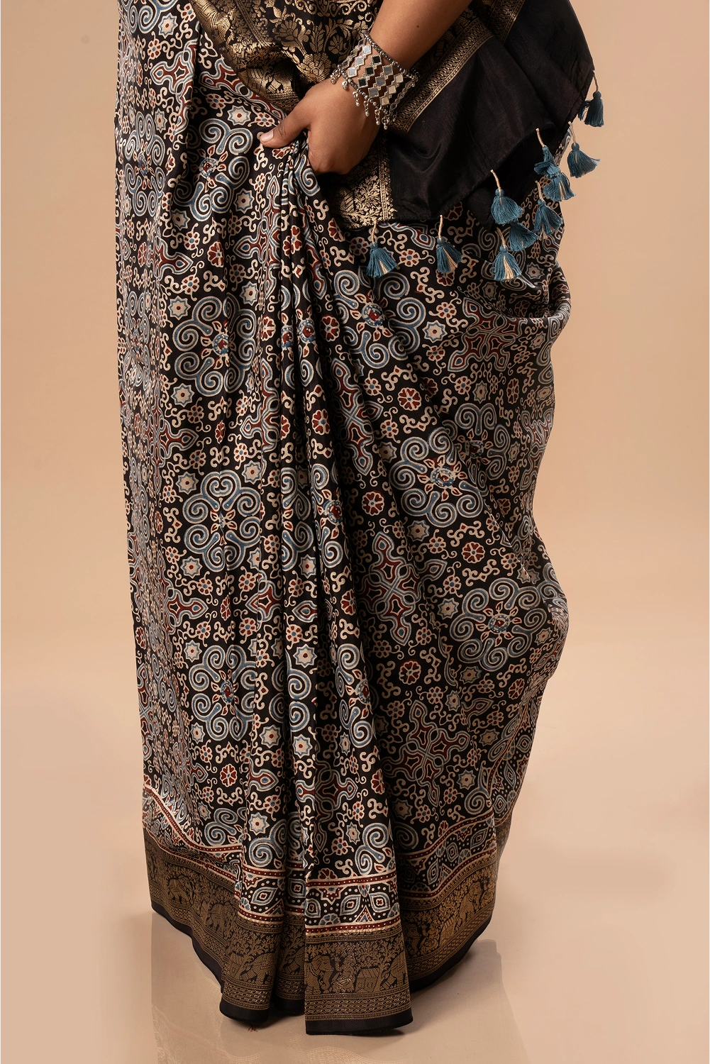 Golden Rule - Ajrakh Dola Saree